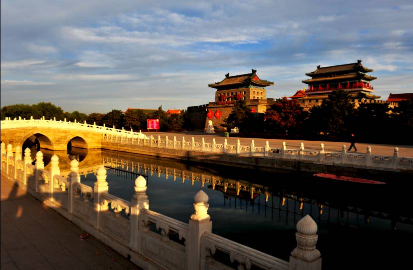 廊坊，亲爱的听众朋友们